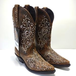 Rockin Country Collection studded cowboy boots. brown leather. Women's 8.5